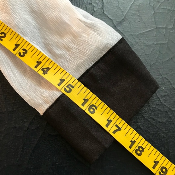 Style nanda semi sheer top - Picture 7 of 7